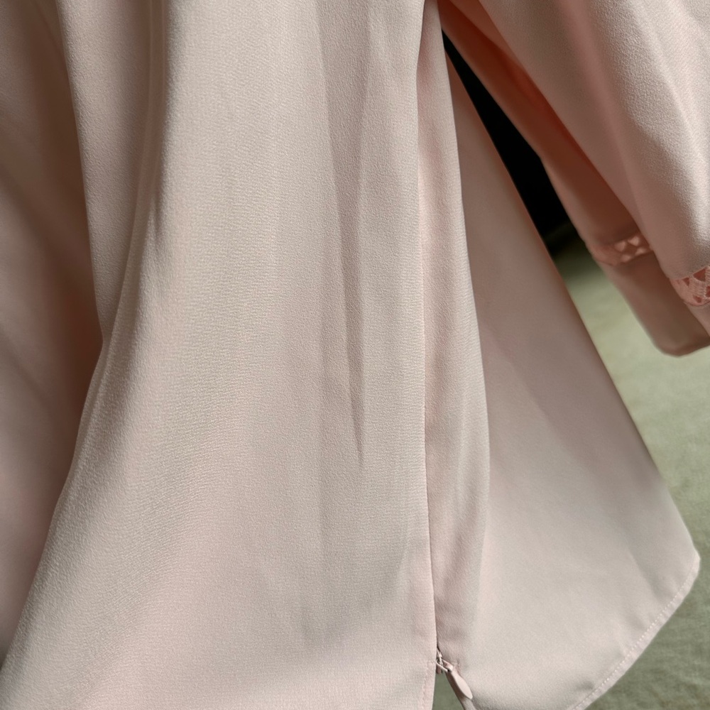Talbots Light Pink Blouse Ruffle Trim Size M - Picture 5 of 8